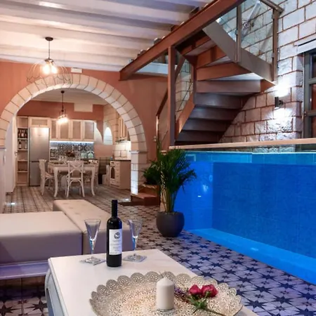 Estia Luxury Living *