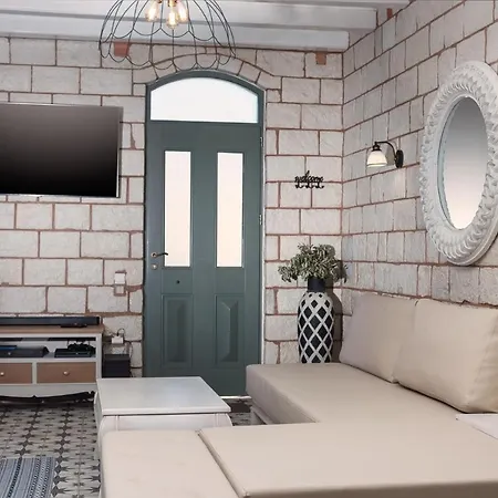 Estia Luxury Living Daire Hanya
