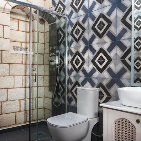 Estia Luxury Living Apartment *